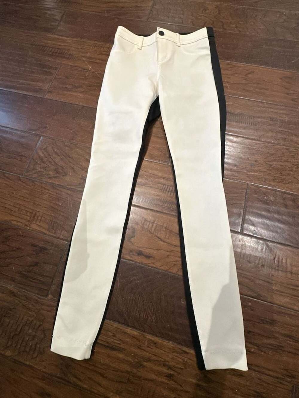bebe Skinny Pants Size 0 White Black Two Tone Colorblock